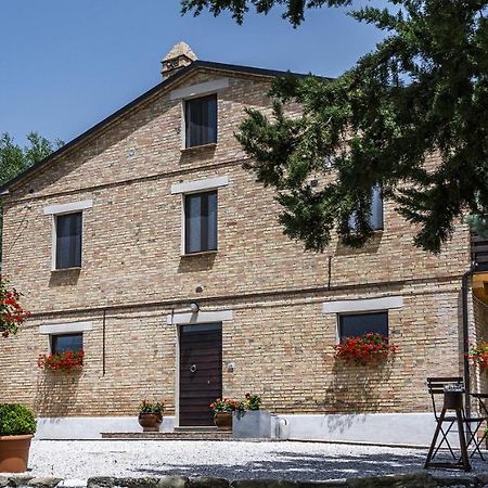مبيت وإفطار Amandola Casa Friano المظهر الخارجي الصورة