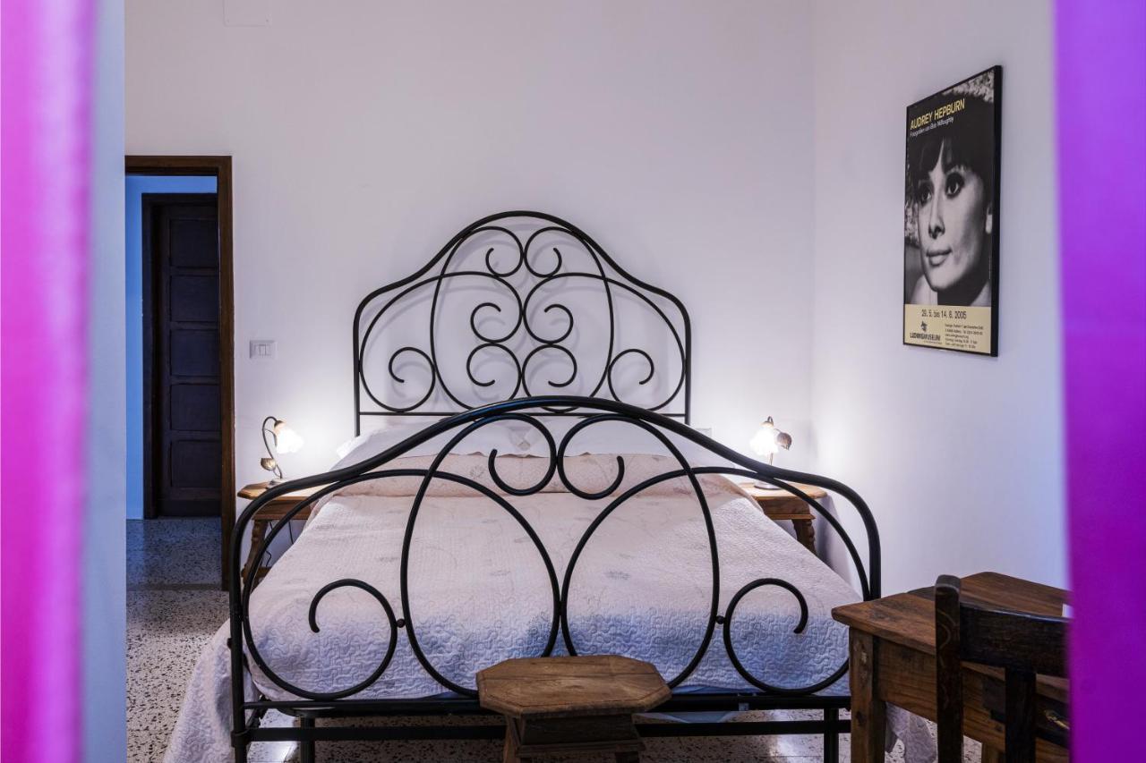 مبيت وإفطار Amandola Casa Friano المظهر الخارجي الصورة